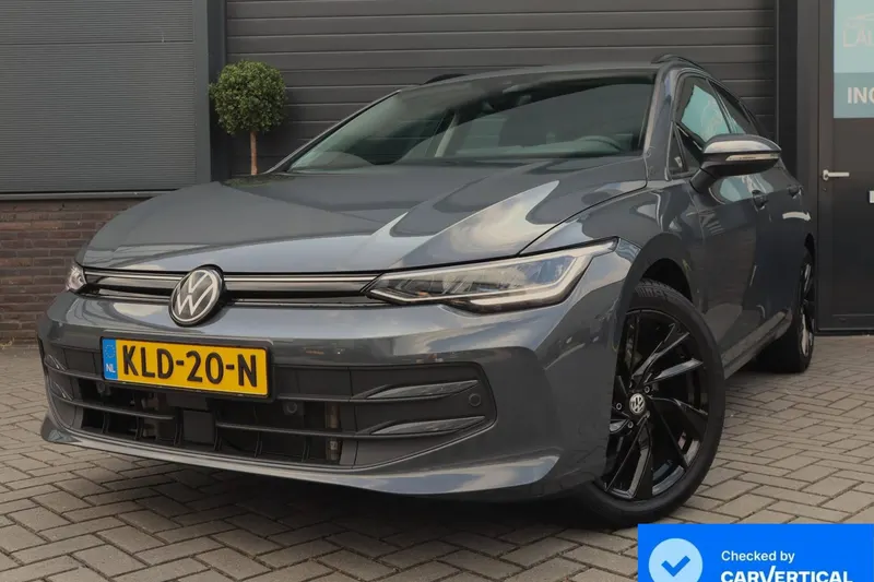 Volkswagen Golf (2025)