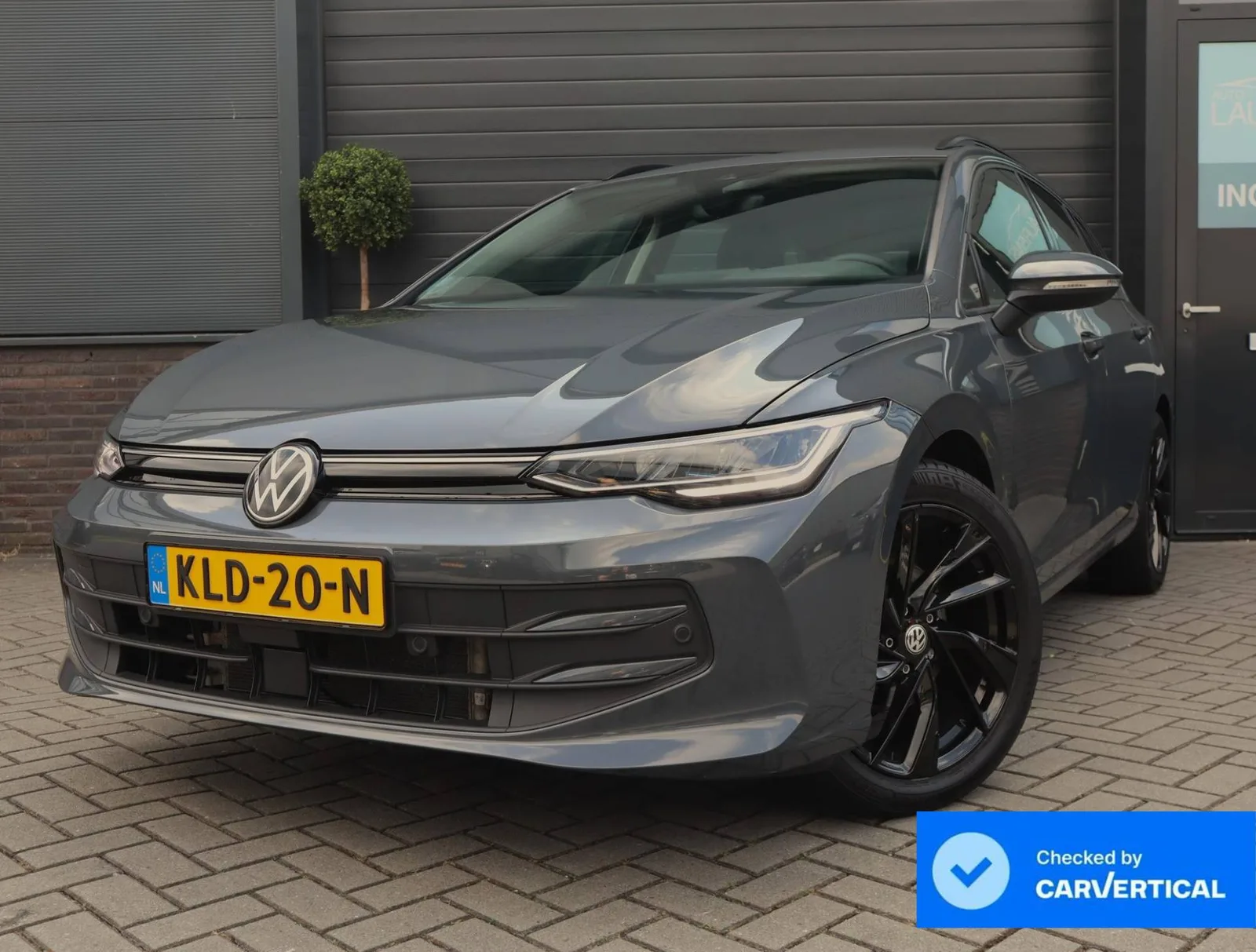 Volkswagen Golf (2025) — foto 1