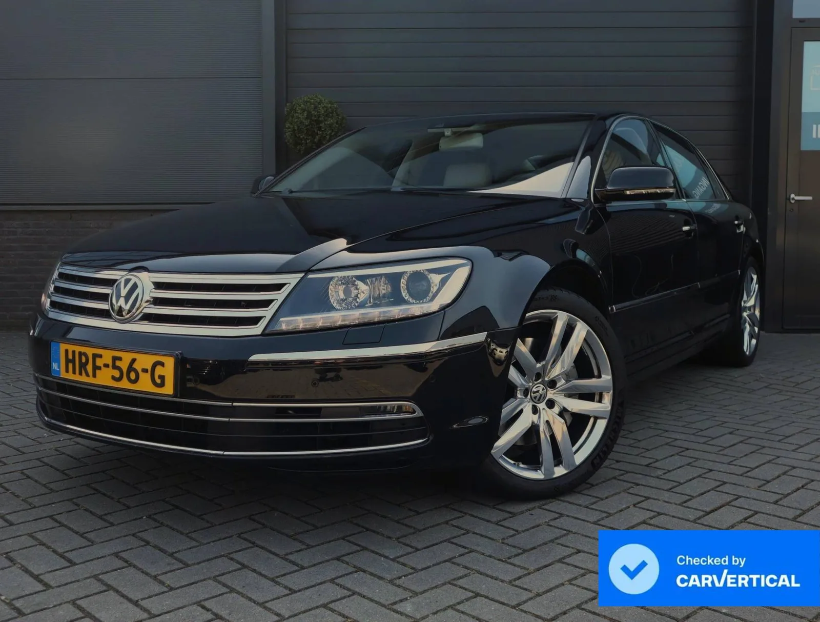 Volkswagen Phaeton (2016) — foto 1