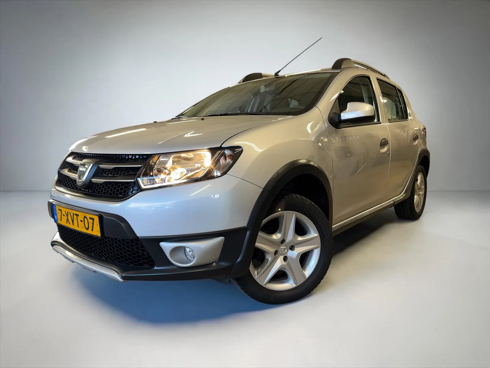Dacia Sandero (2014) — foto 1