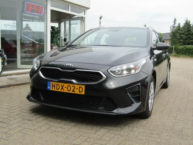 Kia Ceed (2020) — foto 1
