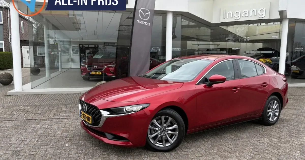 Mazda 3 (2023) — foto 1