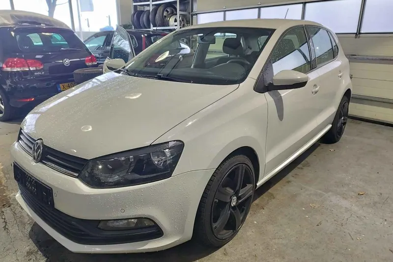 Volkswagen Polo (2015)