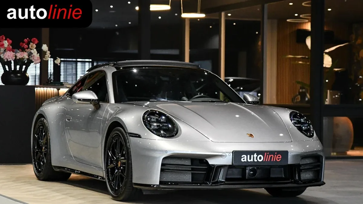 Porsche 911 (2024) — foto 1