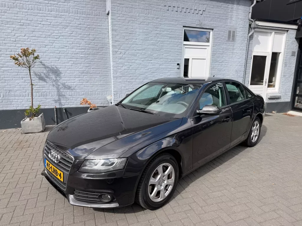 Audi A4 (2010) — foto 1