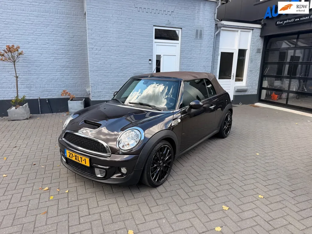 MINI Cabrio (2012) — foto 1