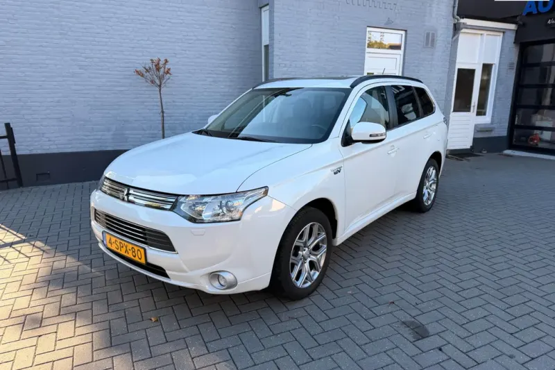 Mitsubishi Outlander (2013)