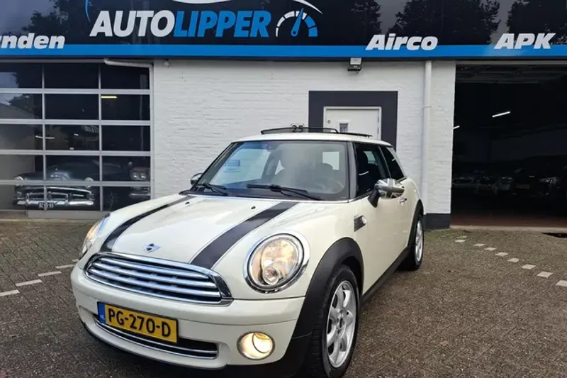 MINI One (2009)