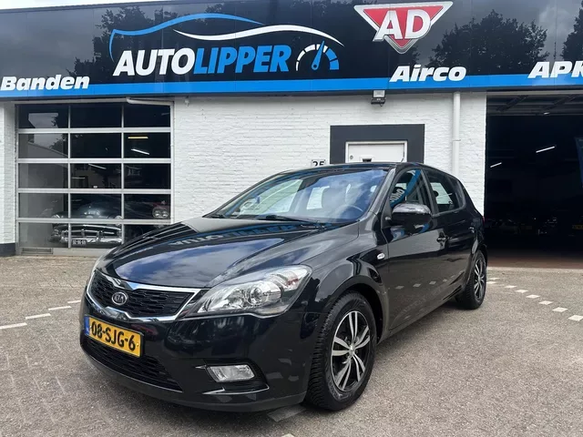 Kia Cee'd (2012) — foto 1