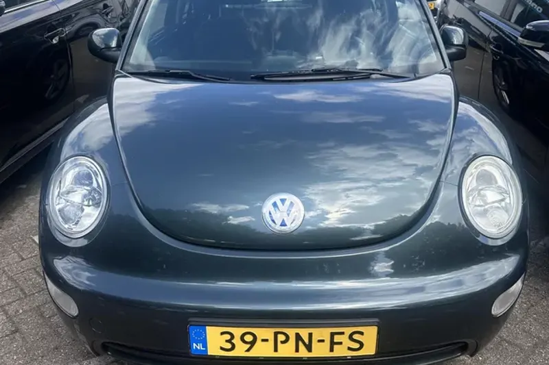 Volkswagen New (2004)