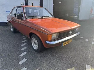 Opel Kadett (1979) — foto 1