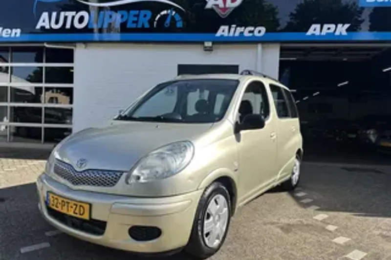 Toyota Yaris (2004)