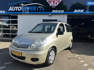 Toyota Yaris (2004) — foto 1