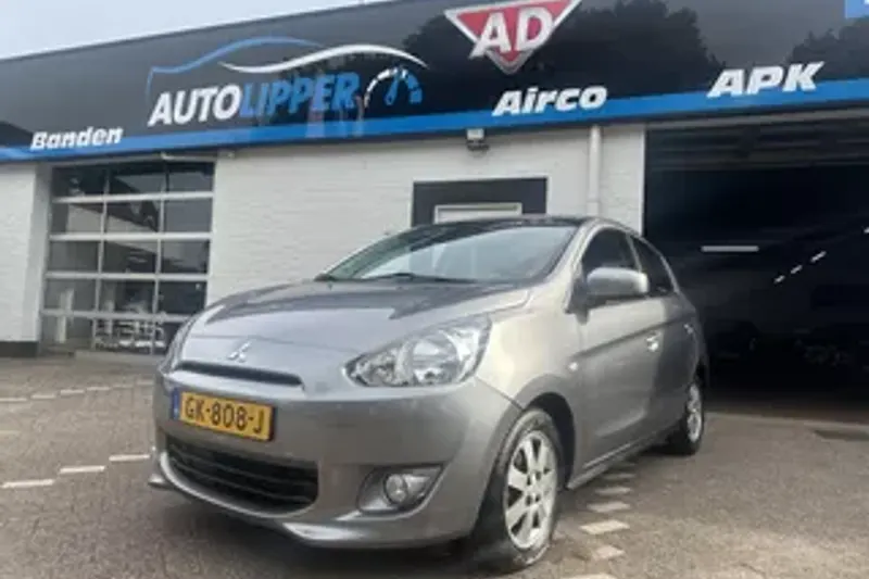 Mitsubishi Space (2015)
