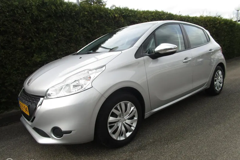 Peugeot 208 (2014)