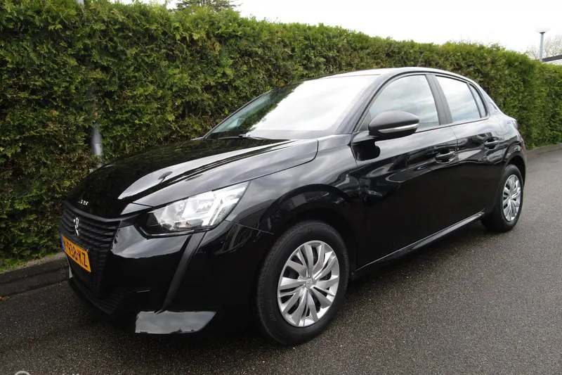 Peugeot 208 (2021)