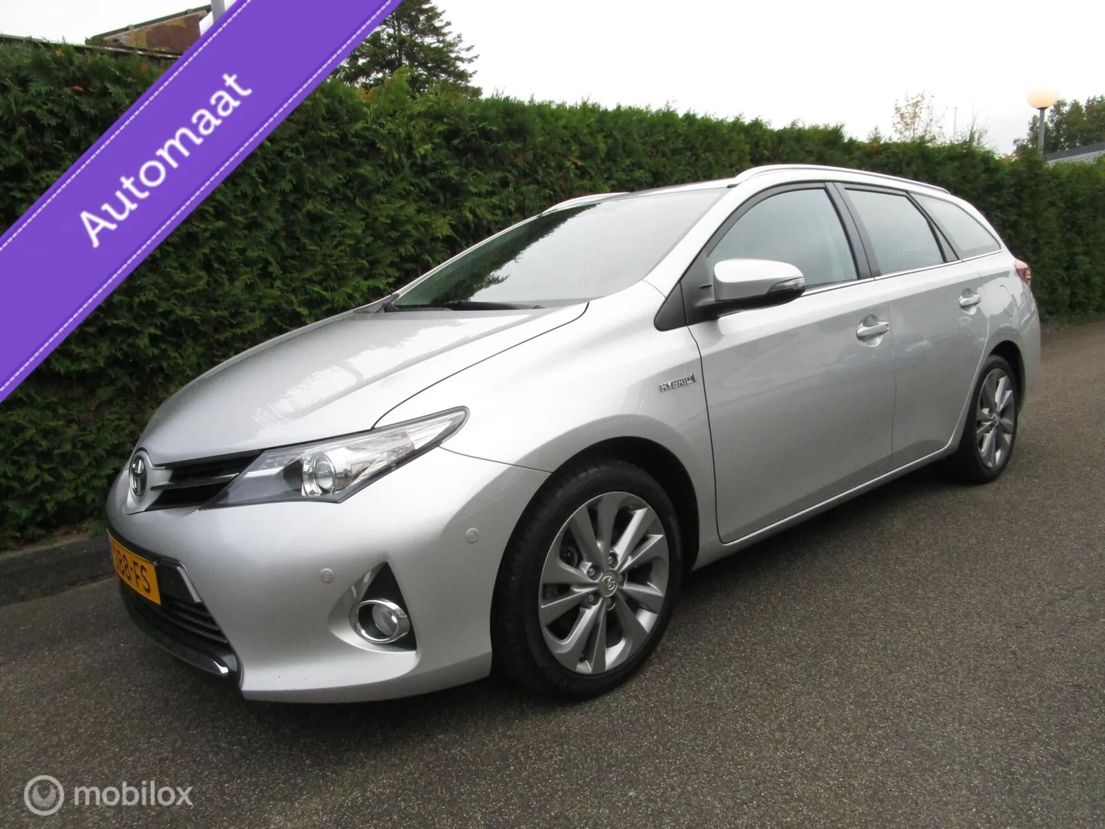 Toyota Auris (2014) — foto 1