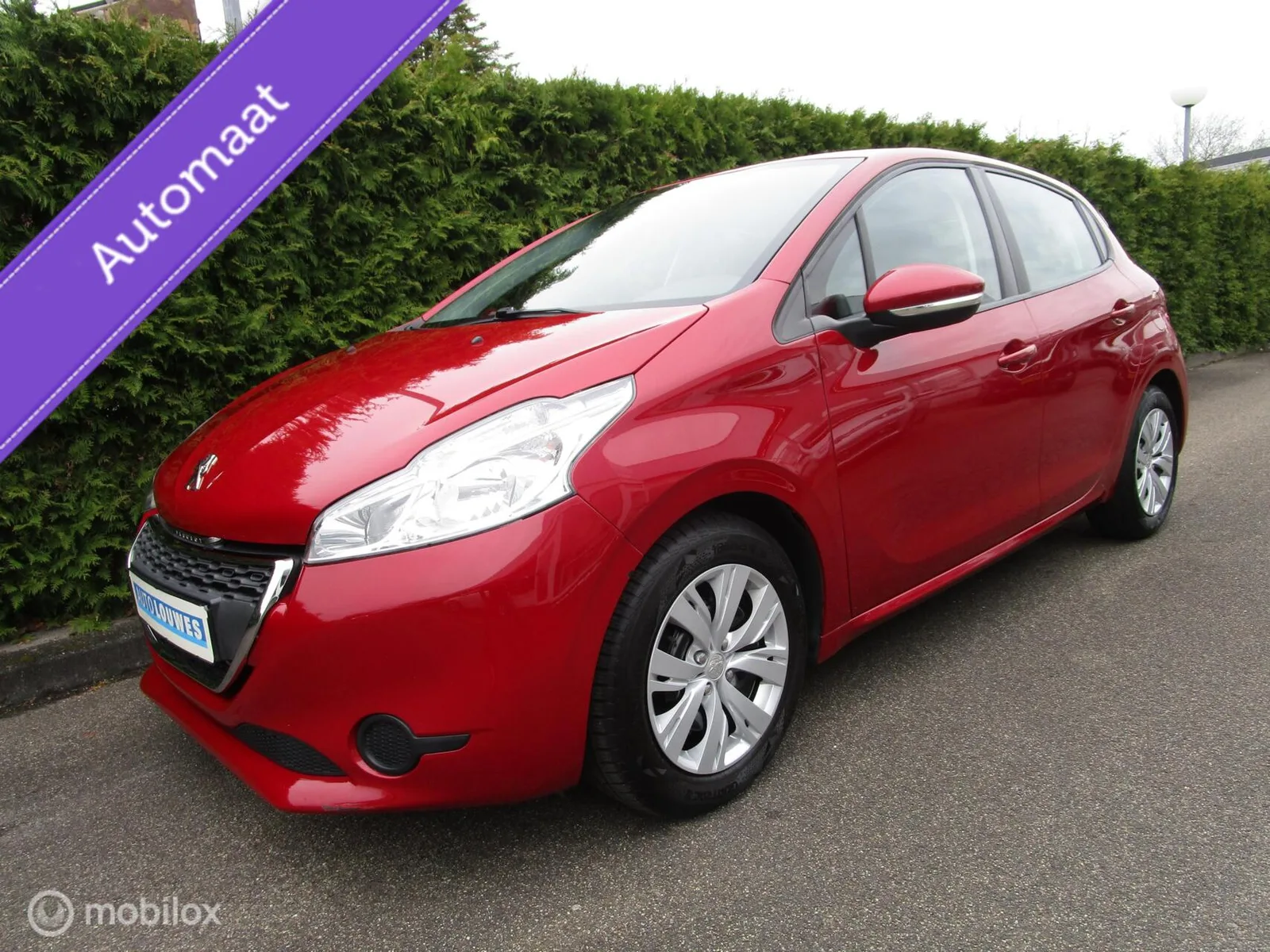Peugeot 208 (2015) — foto 1