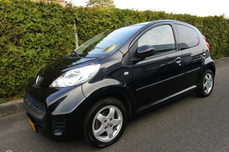 Peugeot 107 (2012)