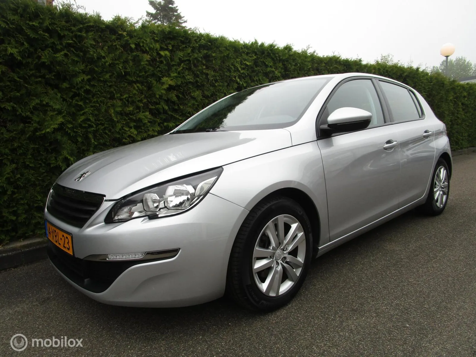 Peugeot 308 (2014) — foto 1