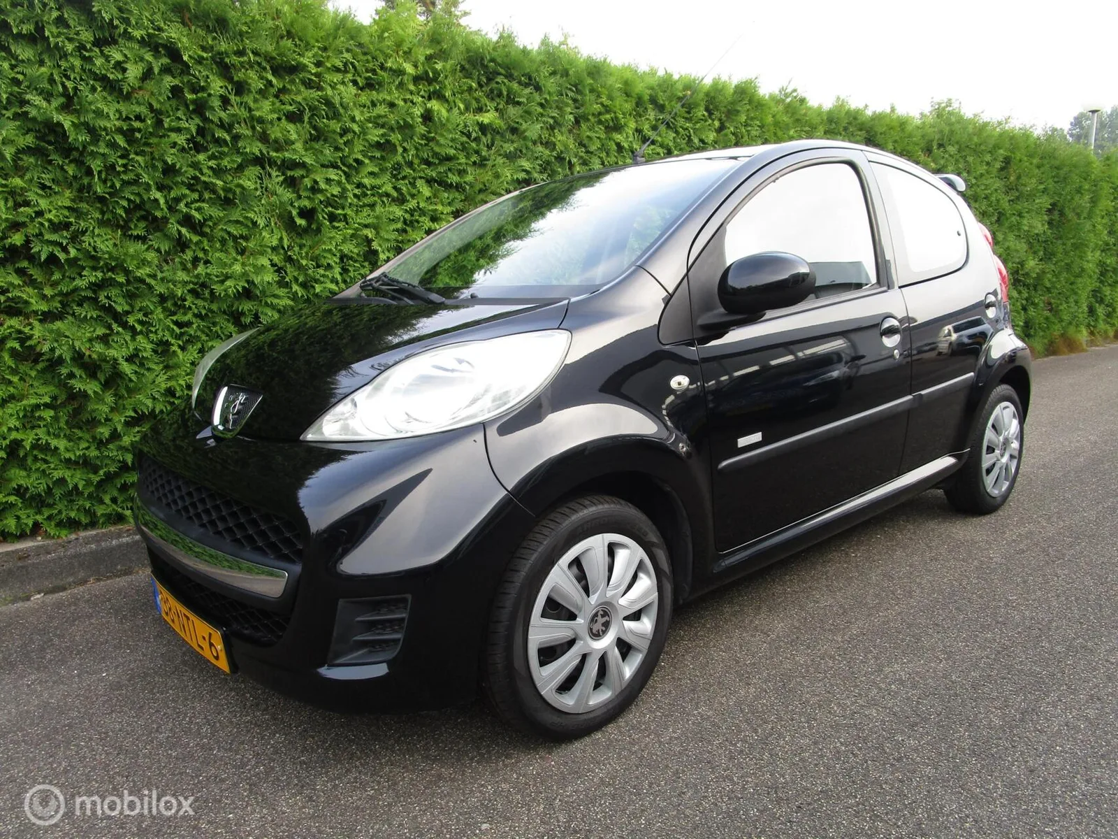 Peugeot 107 (2010) — foto 1