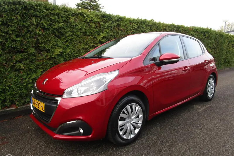 Peugeot 208 (2017)