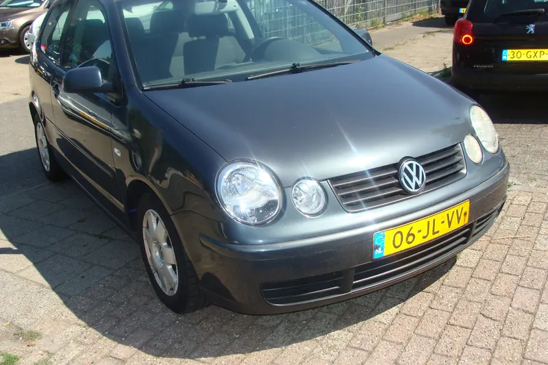 Volkswagen Polo (2002)
