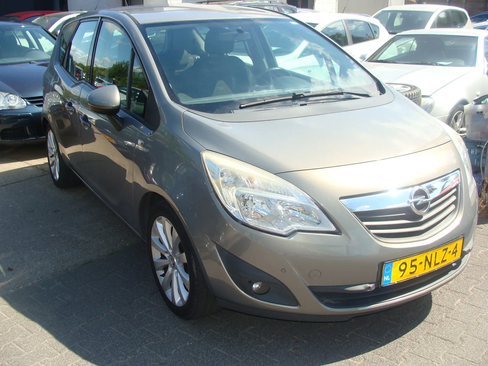 Opel Meriva (2010) — foto 1