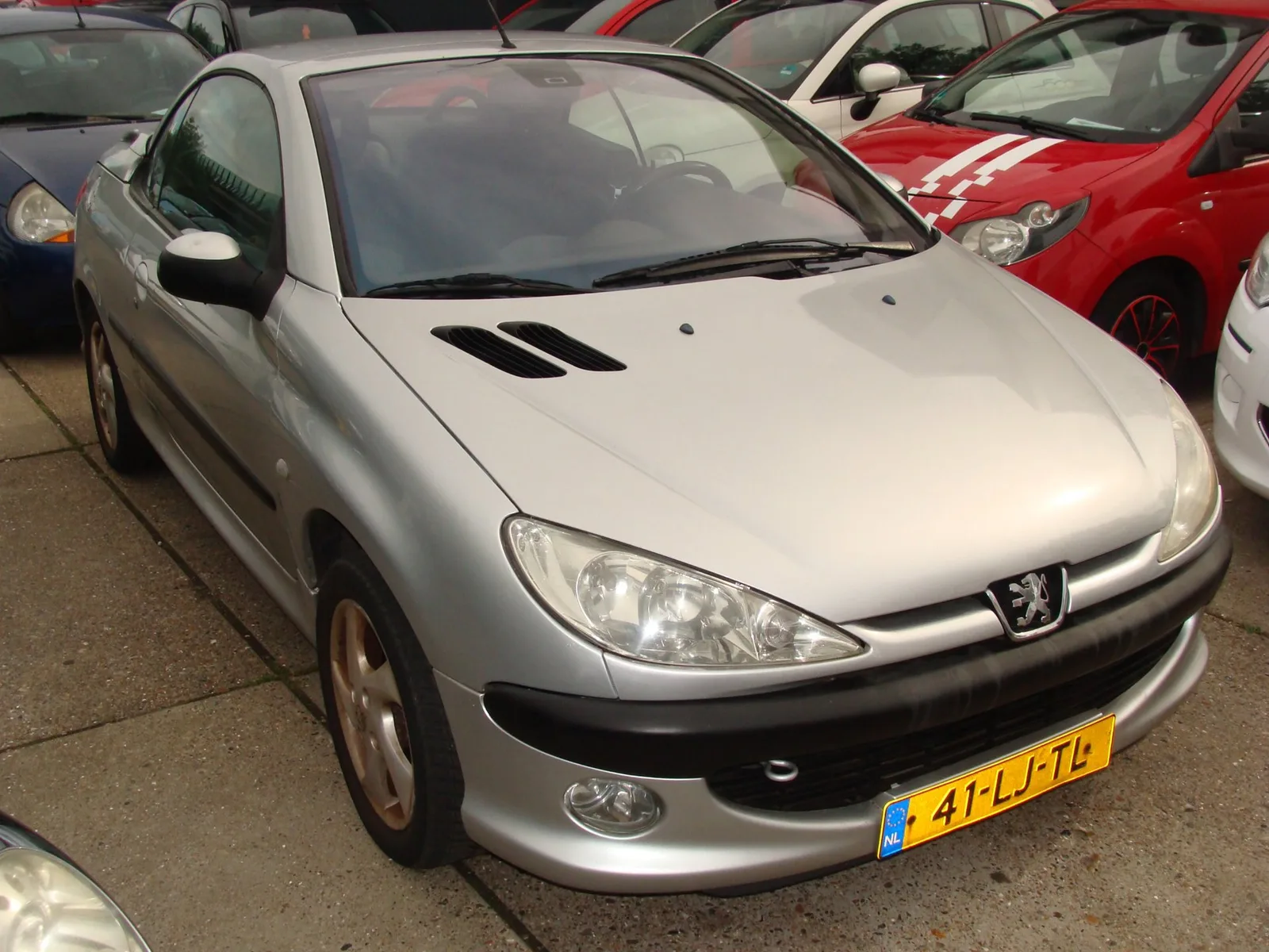 Peugeot 206 (2003) — foto 1