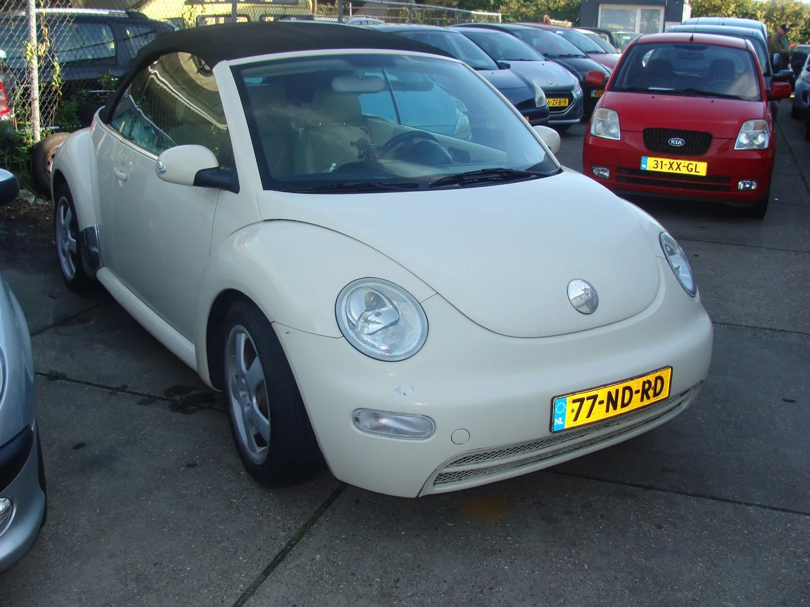 Volkswagen New Beetle (2003) — foto 1