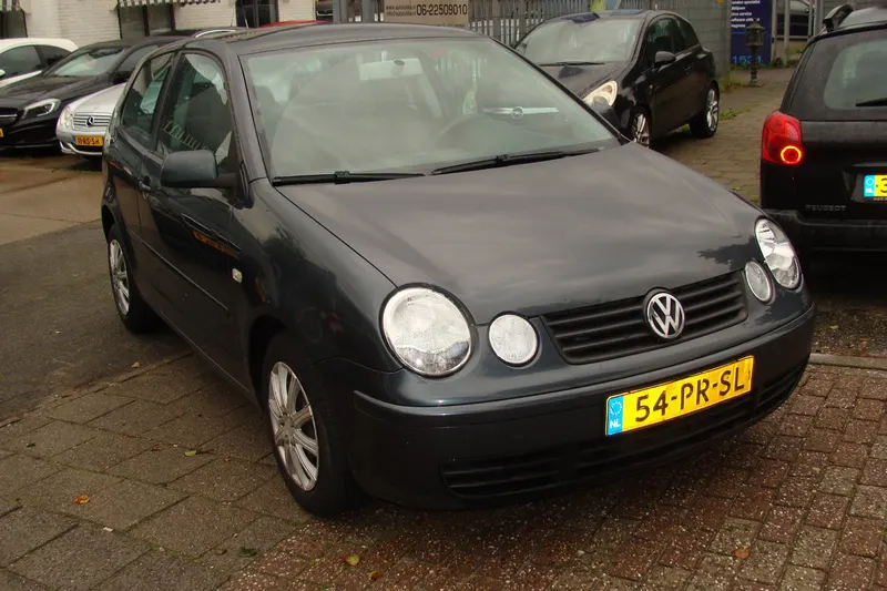 Volkswagen Polo (2004)