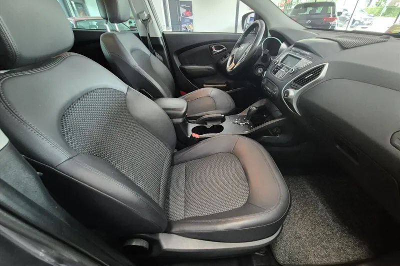 Hyundai ix35 (2012)