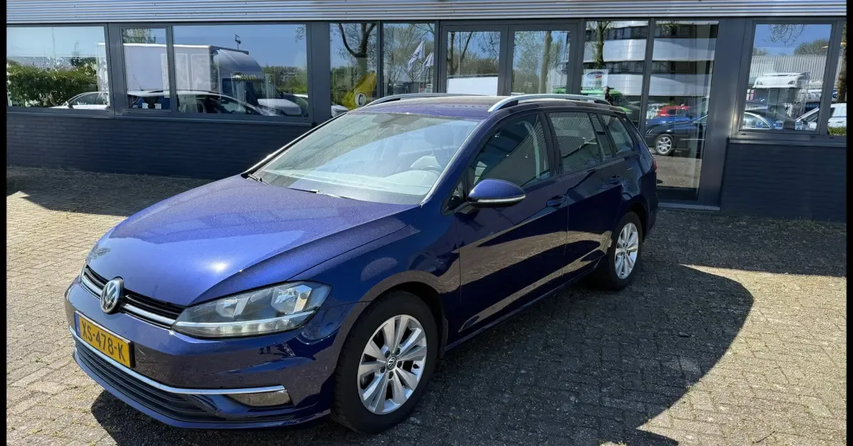 Volkswagen Golf (2019) — foto 1