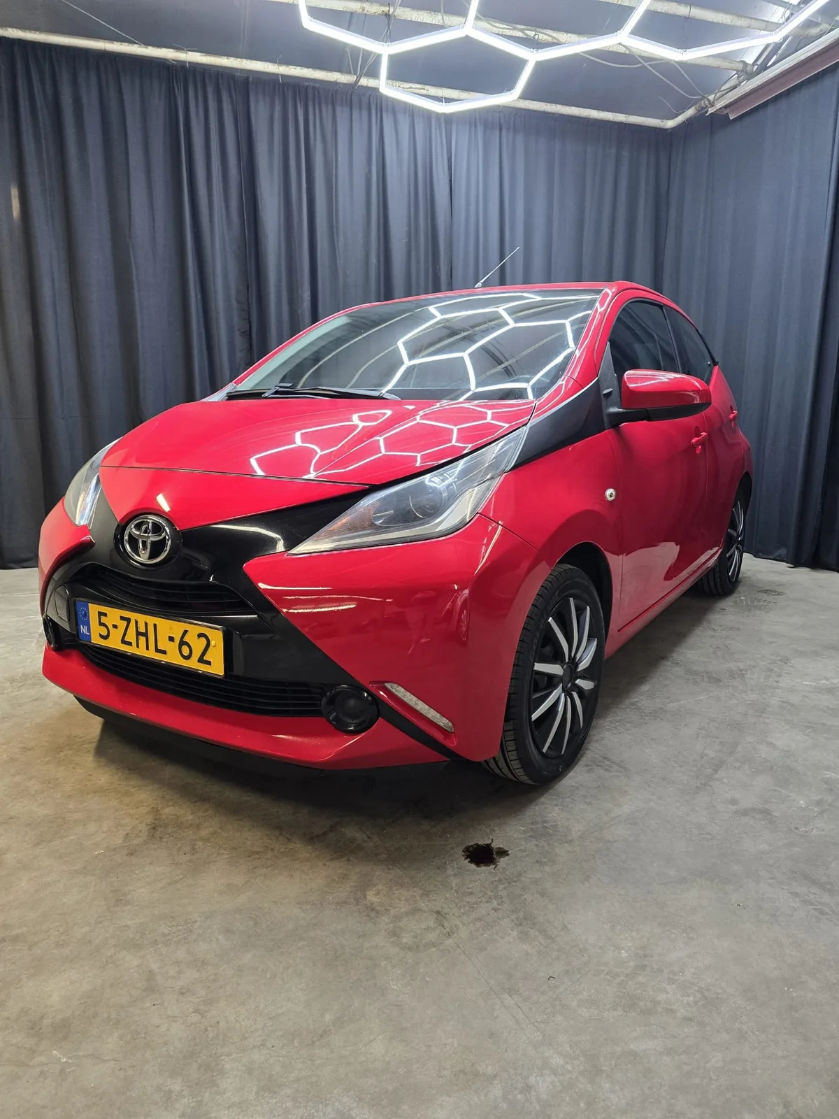 Toyota Aygo (2015) — foto 1