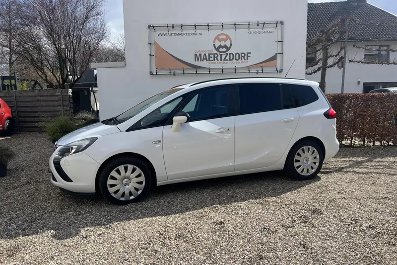 Opel Zafira (2015)