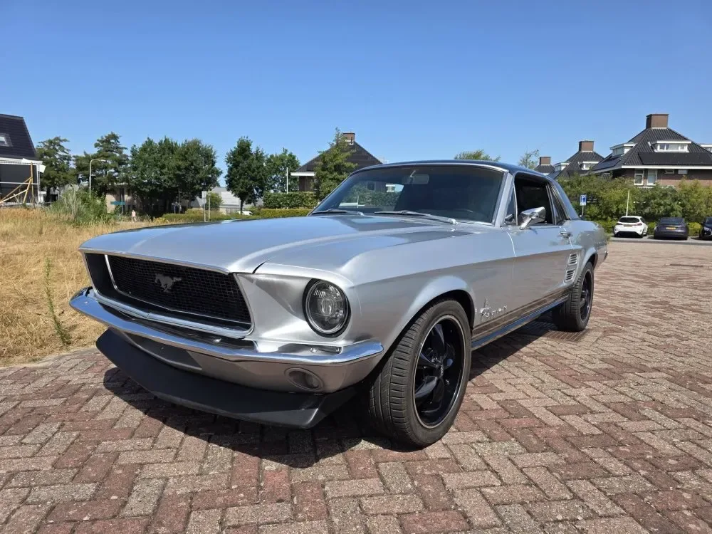 Ford Mustang (1967) — foto 1