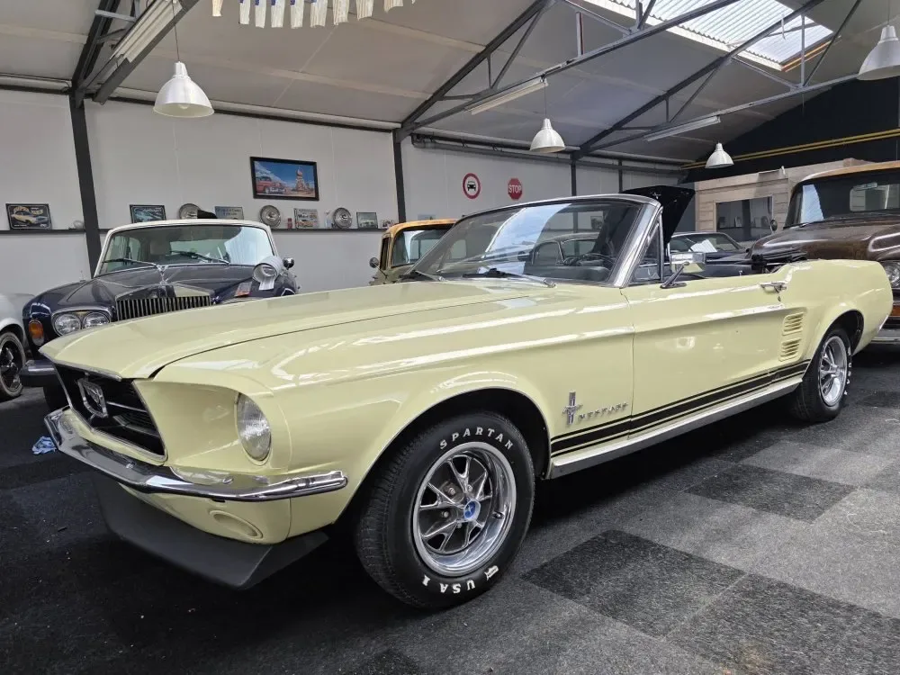 Ford Mustang (1967) — foto 1