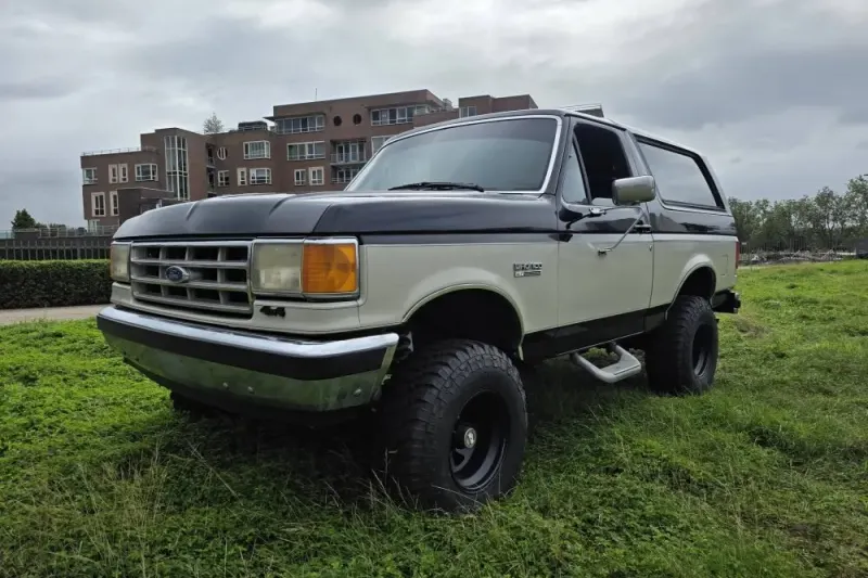 Ford Bronco (1987)