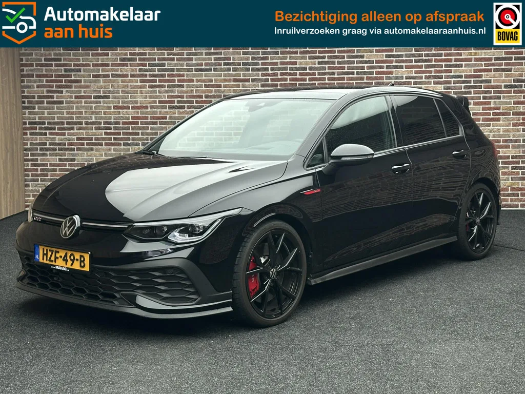 Volkswagen Golf (2023) — foto 1