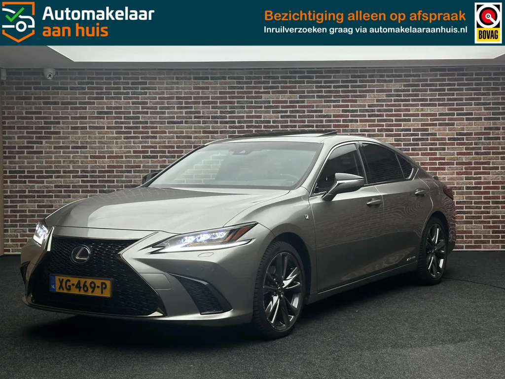 Lexus ES (2018) — foto 1