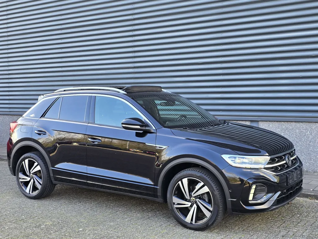 Volkswagen T-Roc (2022) — foto 1