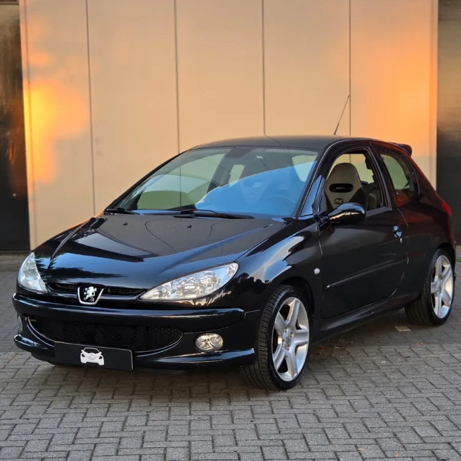 Peugeot 206 (2026) — foto 1