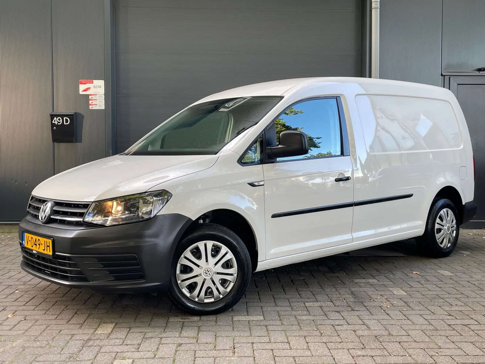 Volkswagen Caddy (2017) — foto 1