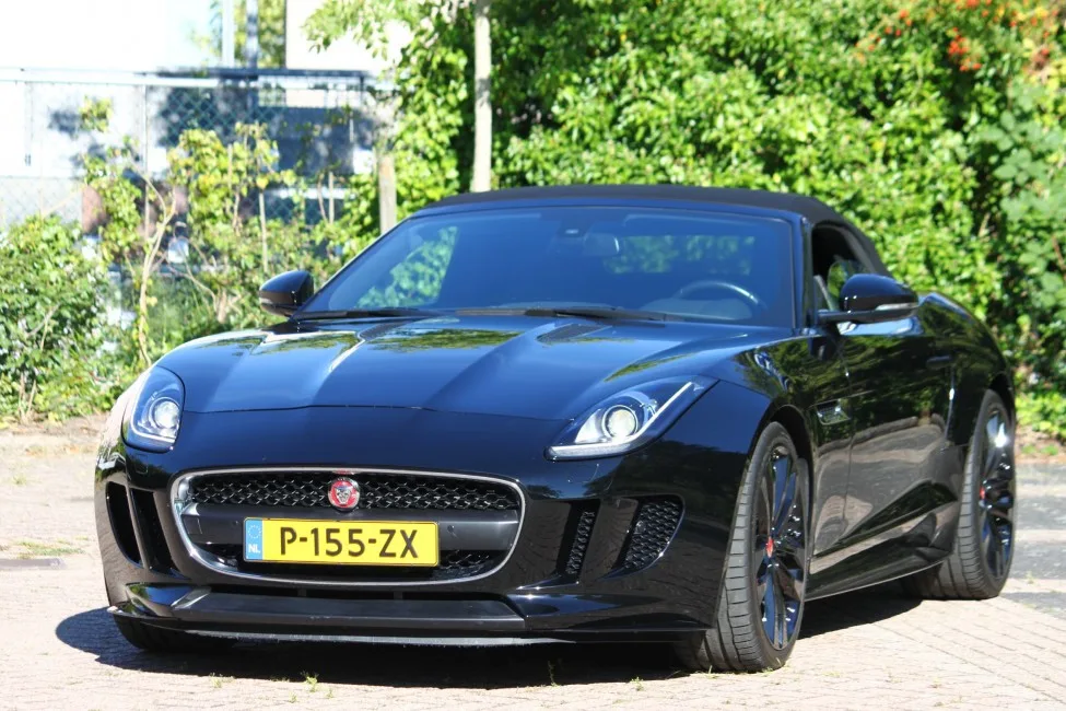 Jaguar F-Type (2016) — foto 1