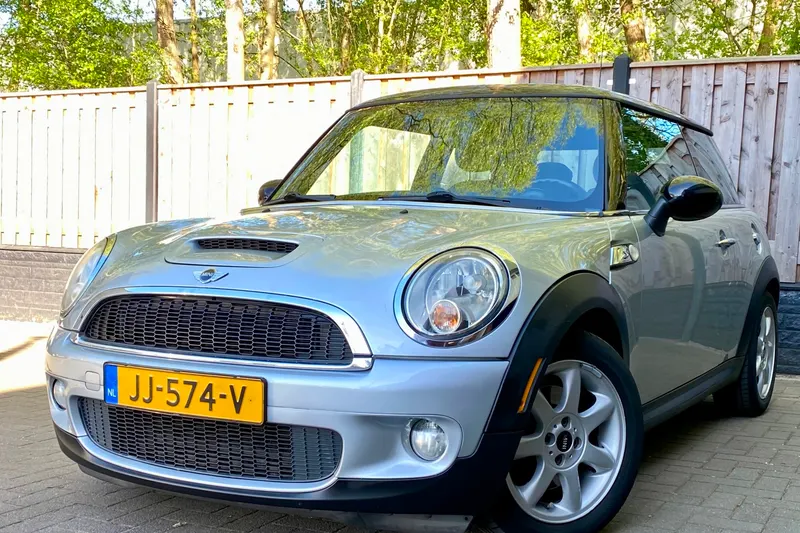 MINI Cooper S (2008)