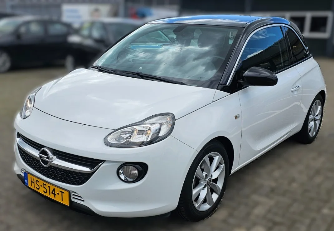Opel Adam (2015) — foto 1