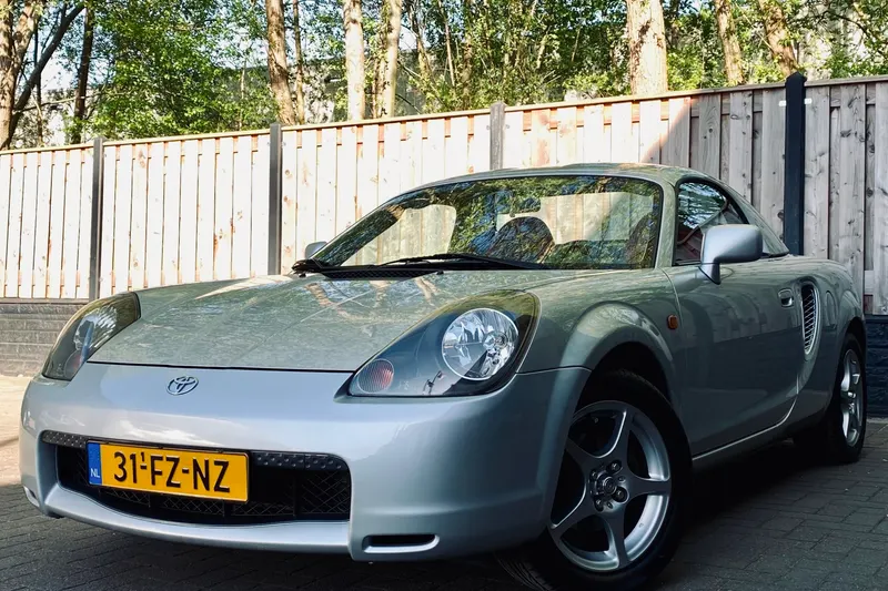 Toyota MR 2 (2000)