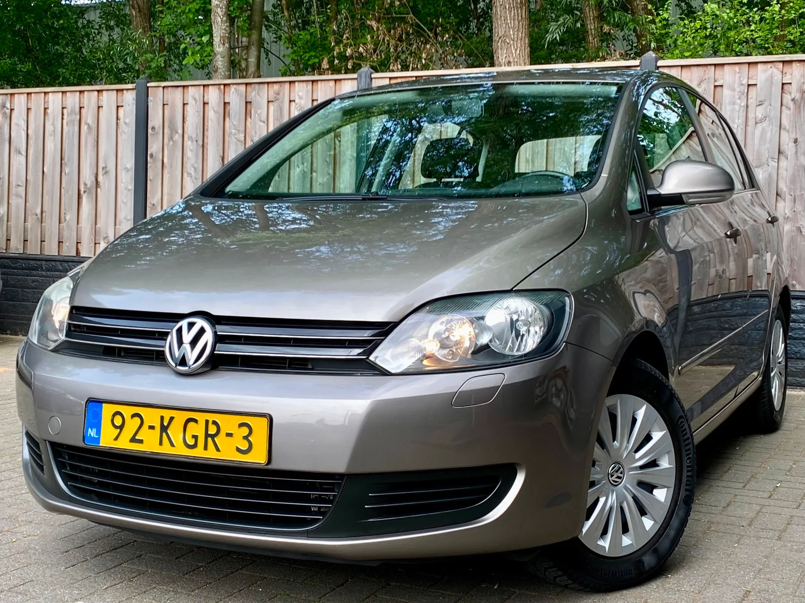 Volkswagen Golf Plus (2009) — foto 1