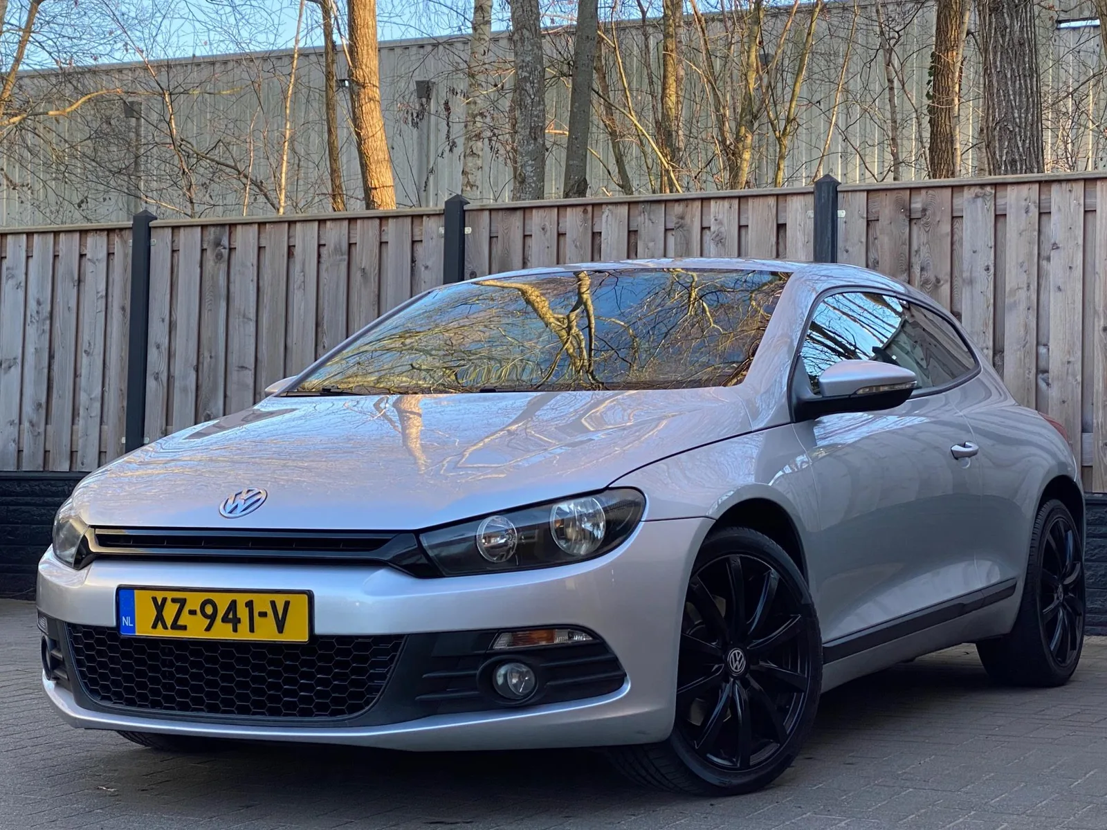 Volkswagen Scirocco (2010) — foto 1