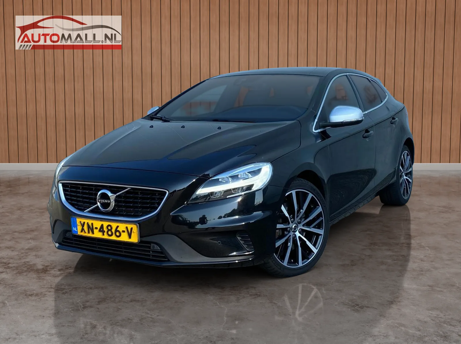 Volvo V40 (2019) — foto 1